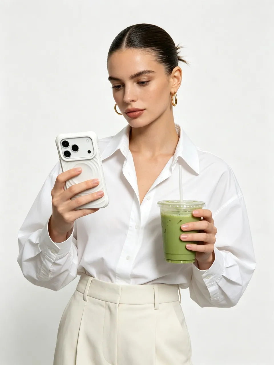 The "Clean Girl" Minimalist